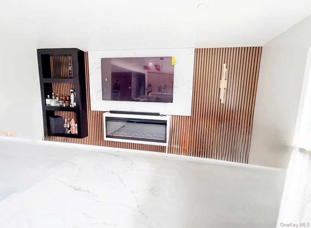 24 Rodney Avenue, Islip Terrace, NY 11752 — photo 5