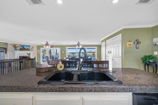 123 Bridgeview, Hot Springs, AR 71913