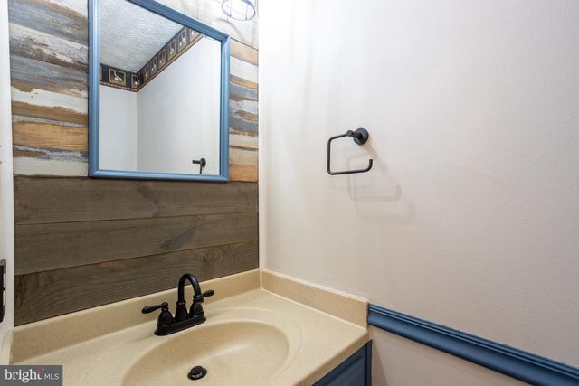 39 TRAILWOOD RD, Baltimore, MD 21236