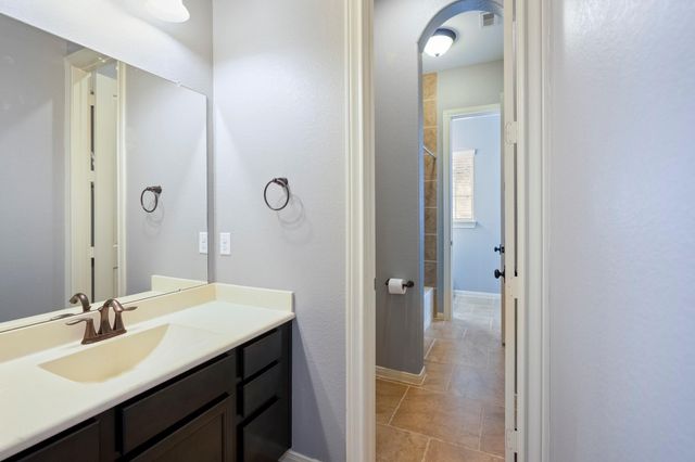 104 Camden Hills Drive, Montgomery, TX 77356