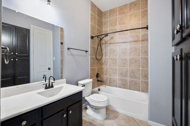 104 Camden Hills Drive, Montgomery, TX 77356