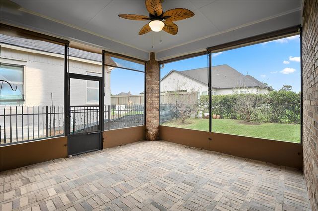 104 Camden Hills Drive, Montgomery, TX 77356