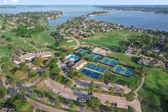 104 Camden Hills Drive, Montgomery, TX 77356