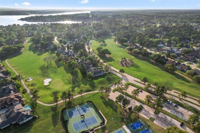 104 Camden Hills Drive, Montgomery, TX 77356