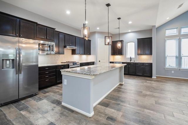 104 Camden Hills Drive, Montgomery, TX 77356