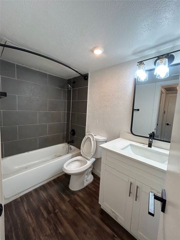 3627 Almazan Drive 118, Dallas, TX 75220