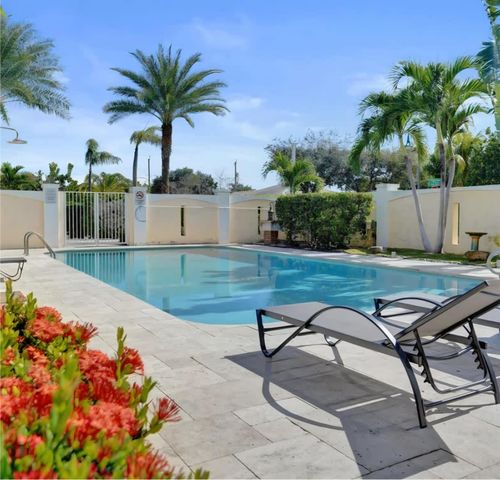 911 N Federal Highway 106, Lake Worth Beach, FL 33460