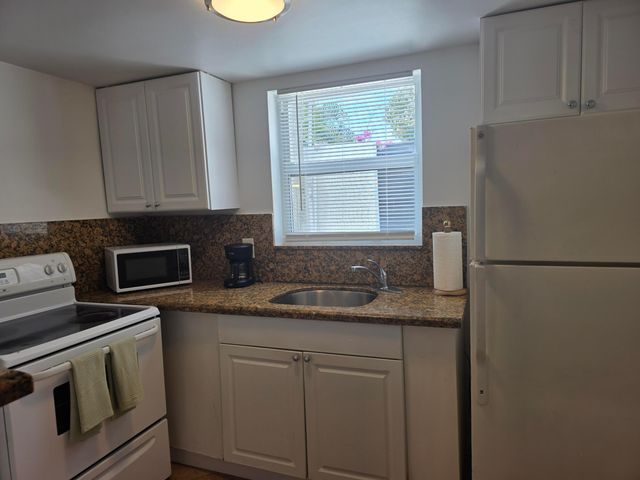 911 N Federal Highway 106, Lake Worth Beach, FL 33460