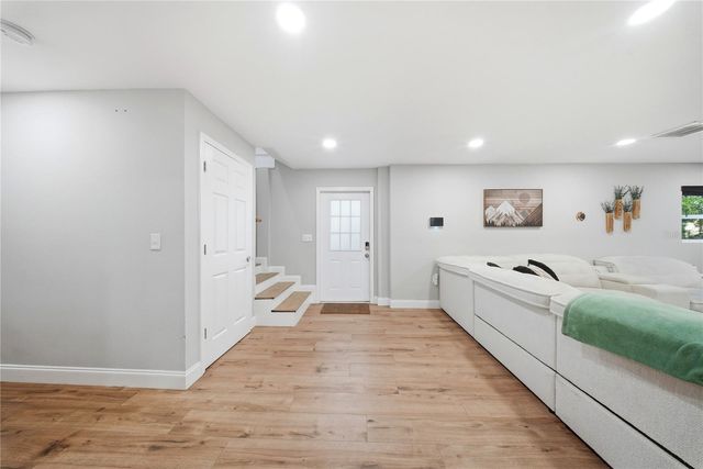 6902 E 29TH AVENUE, Tampa, FL 33619