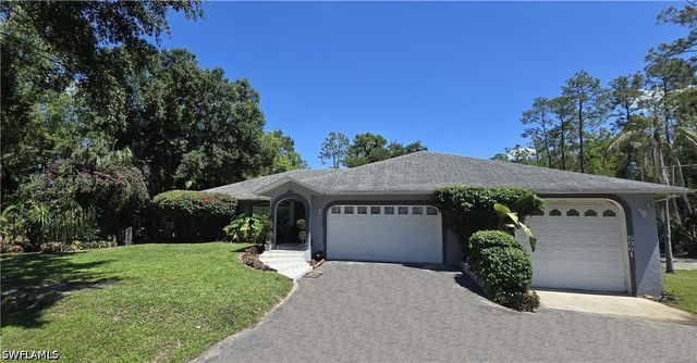 5061 Mahogany Ridge DR, Naples, FL 34119