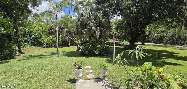 5061 Mahogany Ridge DR, Naples, FL 34119
