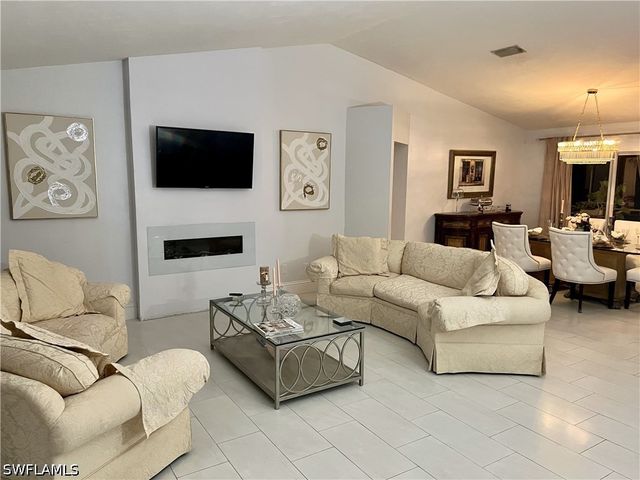 5061 Mahogany Ridge DR, Naples, FL 34119