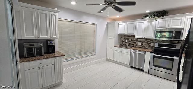 5061 Mahogany Ridge DR, Naples, FL 34119