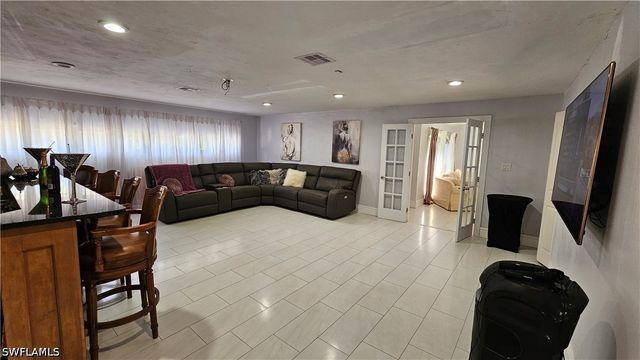 5061 Mahogany Ridge DR, Naples, FL 34119