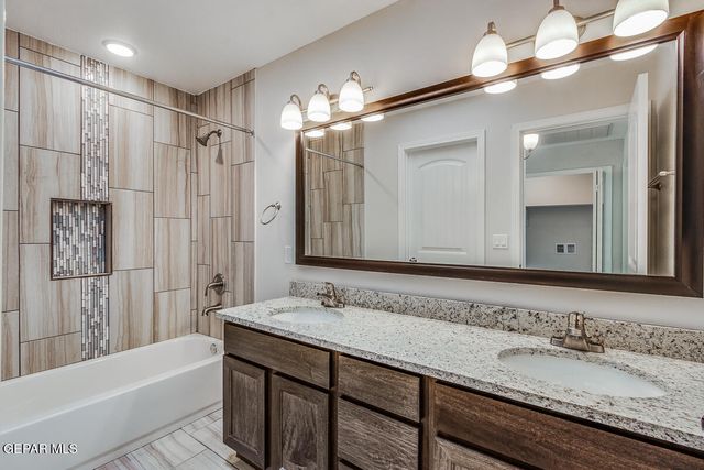 6010 Ashwood Avenue, Santa Teresa, NM 88008