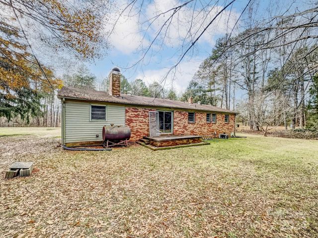 313 Lake Montonia Road, Kings Mountain, NC 28086
