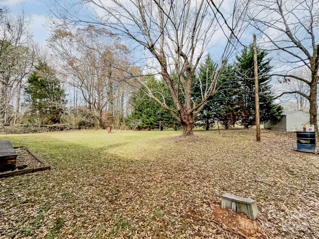 313 Lake Montonia Road, Kings Mountain, NC 28086