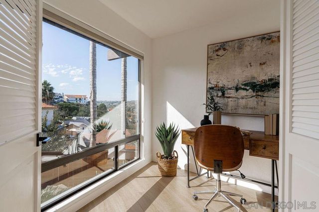 2606 Galicia Way, Carlsbad, CA 92009