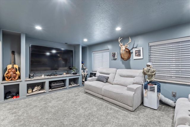 1132 N 780 W, Clinton, UT 84015