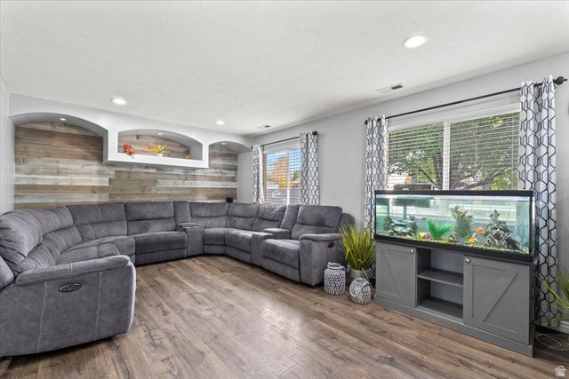 1132 N 780 W, Clinton, UT 84015