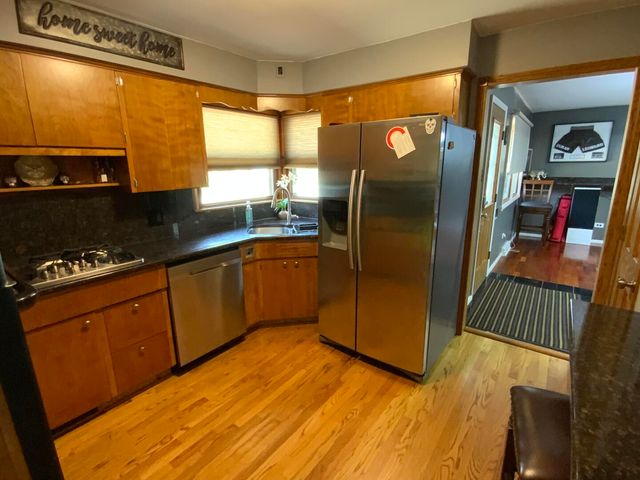 378 Oakwood Drive, Crete, IL 60417