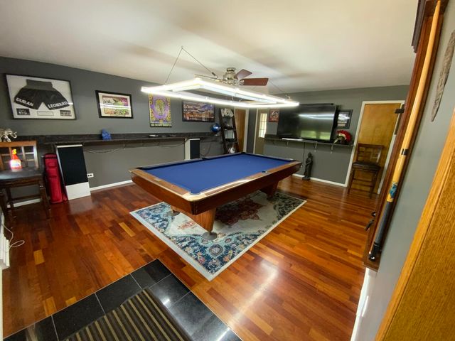 378 Oakwood Drive, Crete, IL 60417