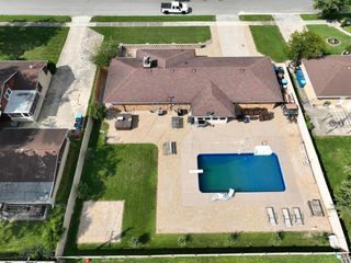 378 Oakwood Drive, Crete, IL 60417
