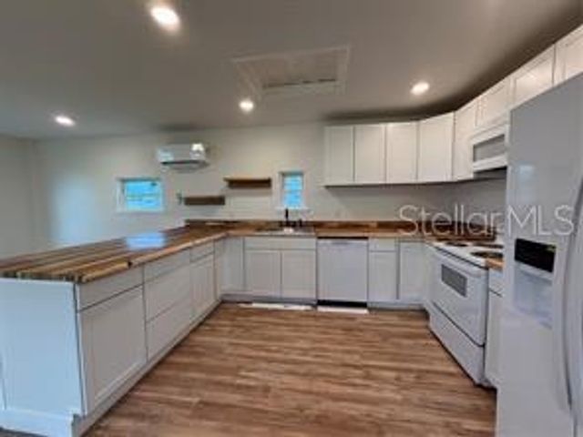 912 LAKE JESSIE DRIVE A, Winter Haven, FL 33881