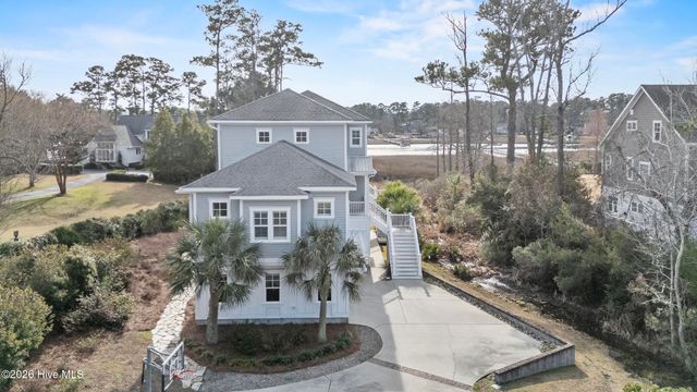 2525 Royal Palm Lane, Wilmington, NC 28409