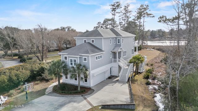 2525 Royal Palm Lane, Wilmington, NC 28409