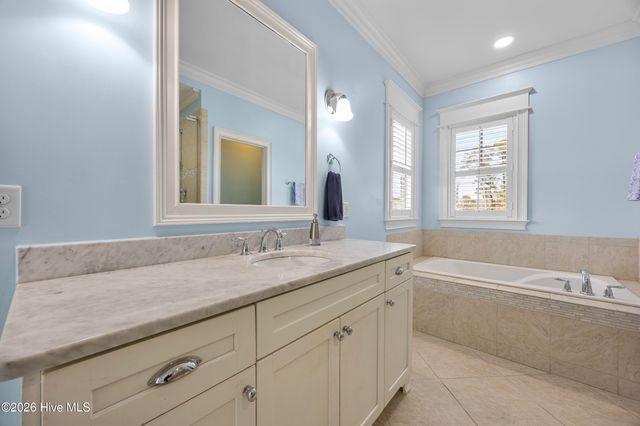 2525 Royal Palm Lane, Wilmington, NC 28409