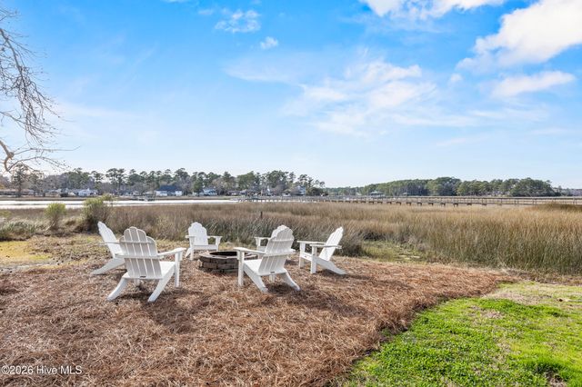 2525 Royal Palm Lane, Wilmington, NC 28409