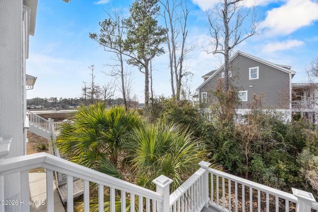 2525 Royal Palm Lane, Wilmington, NC 28409