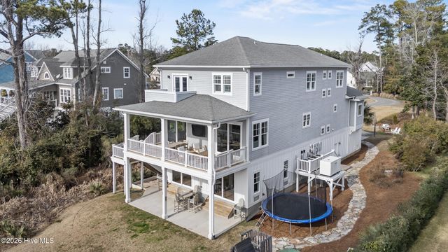 2525 Royal Palm Lane, Wilmington, NC 28409