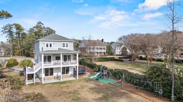 2525 Royal Palm Lane, Wilmington, NC 28409