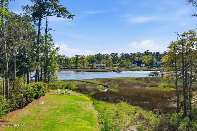 2525 Royal Palm Lane, Wilmington, NC 28409