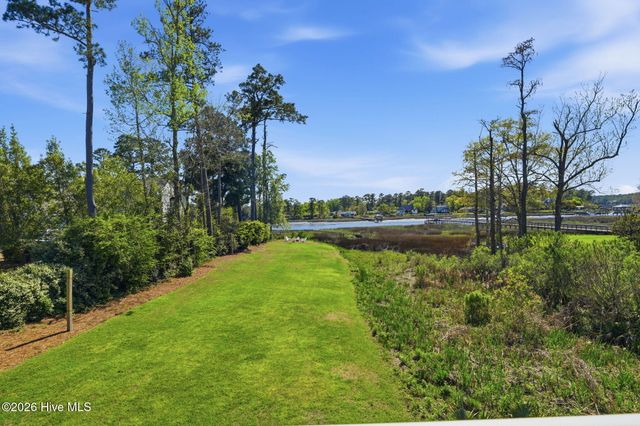 2525 Royal Palm Lane, Wilmington, NC 28409