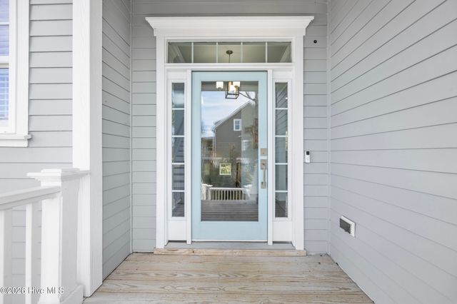 2525 Royal Palm Lane, Wilmington, NC 28409