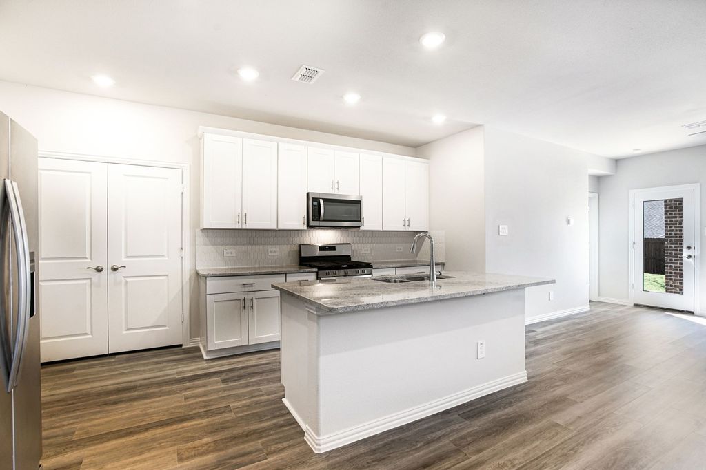3708 Ray Roberts Drive, Farmersville, TX 75442