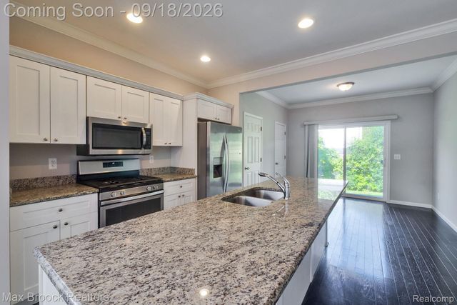 1080 Oregon Boulevard, Waterford Charter Township, MI 48327