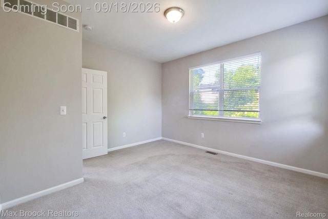 1080 Oregon Boulevard, Waterford Charter Township, MI 48327