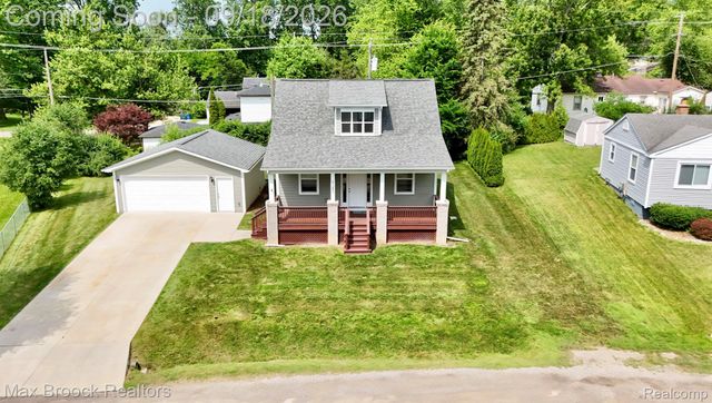 1080 Oregon Boulevard, Waterford Charter Township, MI 48327