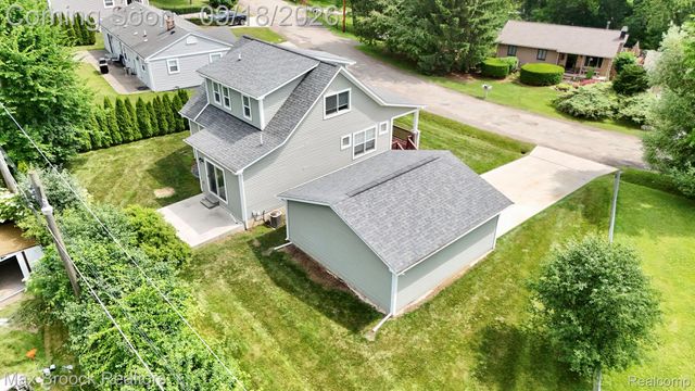 1080 Oregon Boulevard, Waterford Charter Township, MI 48327