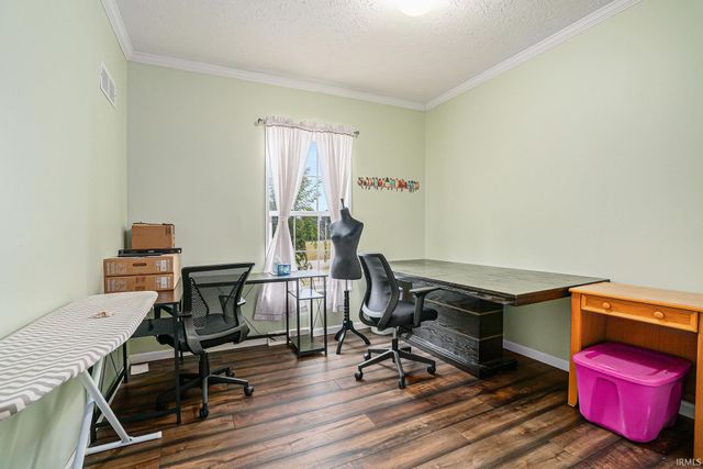 10858 County Road 4, Middlebury, IN 46540