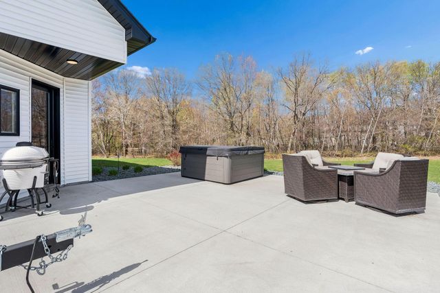 2228 154th Avenue NE, Ham Lake, MN 55304
