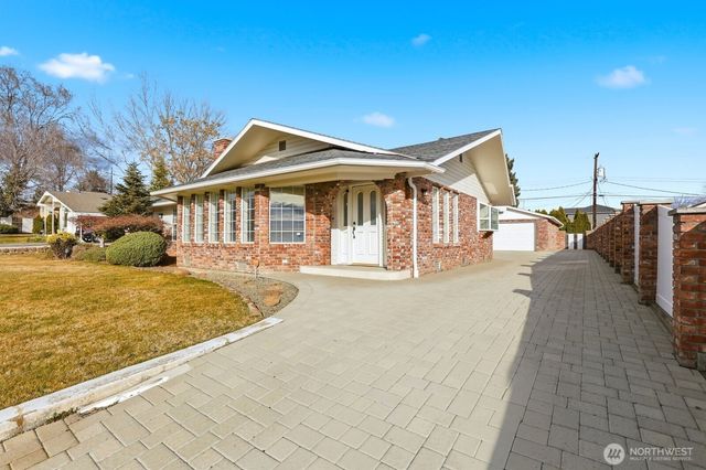 119 N 46th Avenue, Yakima, WA 98908