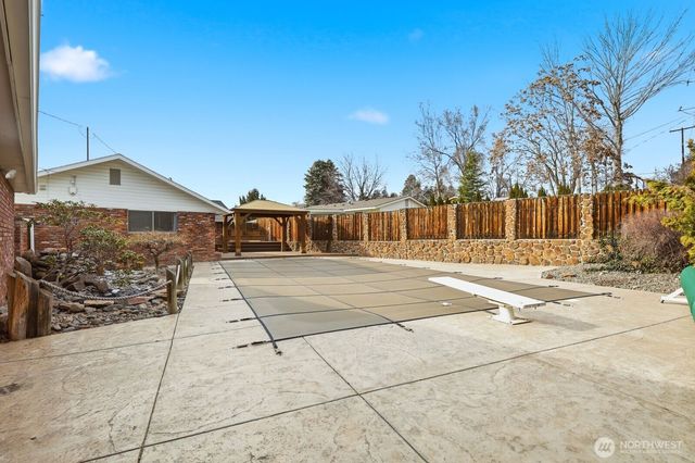 119 N 46th Avenue, Yakima, WA 98908