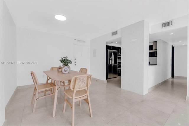 2780 NE 183rd St 1414, Aventura, FL 33160