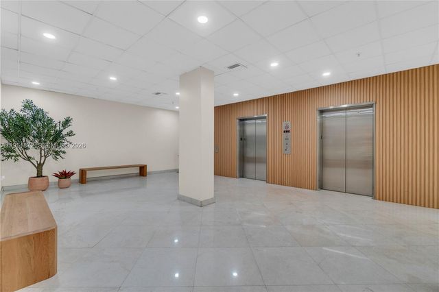 2780 NE 183rd St 1414, Aventura, FL 33160