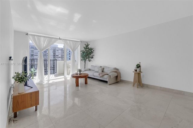 2780 NE 183rd St 1414, Aventura, FL 33160